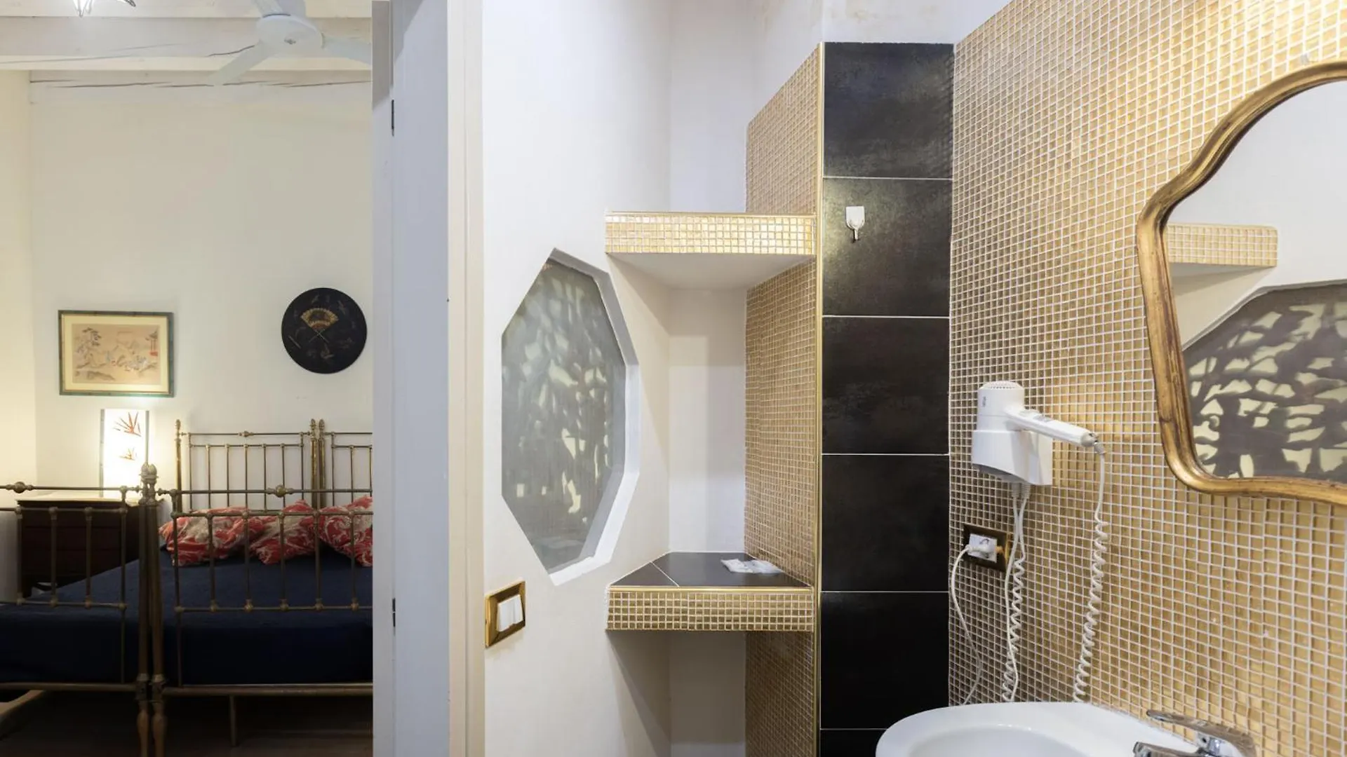 Le Stanze Nel Ghetto, Bologna By Short Holidays 0*,  Italy