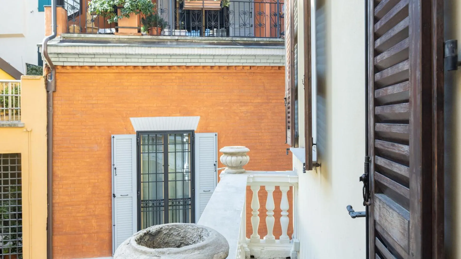 Le Stanze Nel Ghetto, Bologna By Short Holidays 0*,