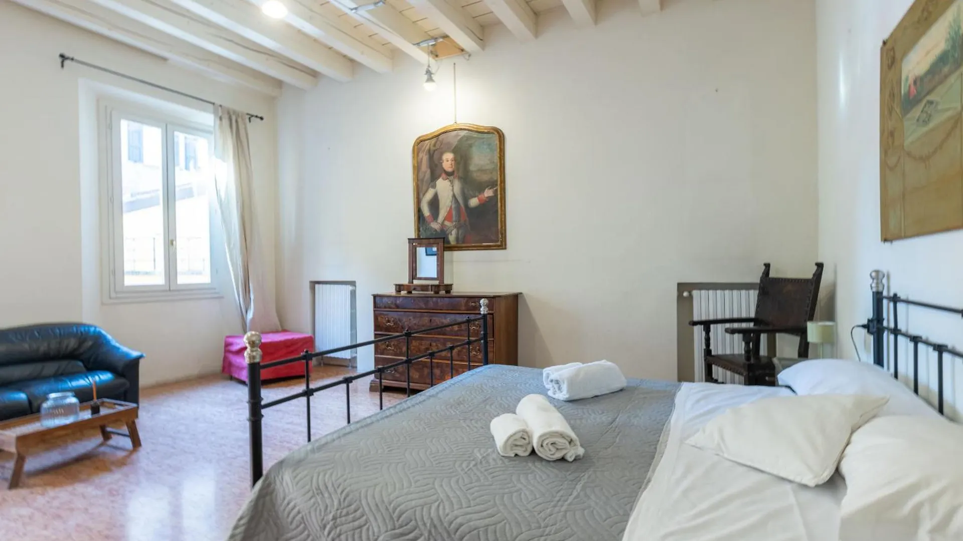 Le Stanze Nel Ghetto, Bologna By Short Holidays Guest house