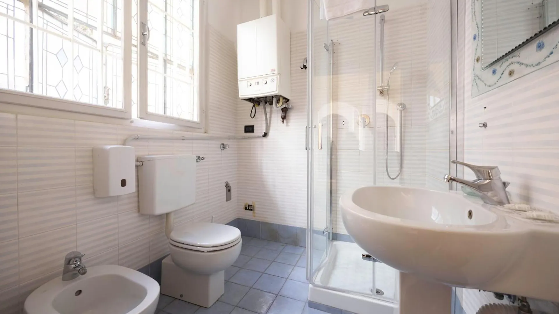 Le Stanze Nel Ghetto, Bologna By Short Holidays Guest house